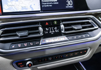 Подержанный автомобиль BMW X5 2019 года (27 фото)