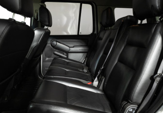 Подержанный автомобиль Ford Explorer 2008 года (10 фото)