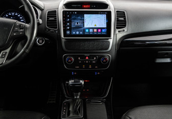 Подержанный автомобиль Kia Sorento 2014 года (14 фото)