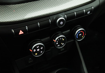 Подержанный автомобиль LADA (ВАЗ) Vesta Sedan 2023 года (15 фото)