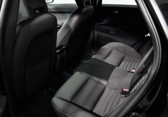 Подержанный автомобиль Volvo S40 2012 года (11 фото)