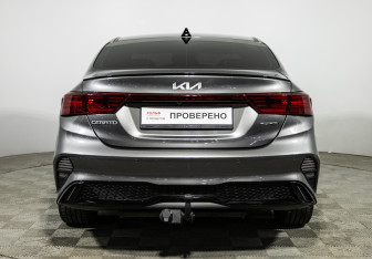 Подержанный автомобиль Kia Cerato Sedan 2022 года (6 фото)