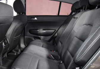 Подержанный автомобиль Kia Sportage 2017 года (12 фото)