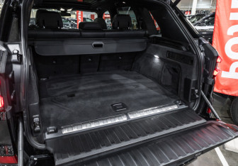 Подержанный автомобиль BMW X5 2022 года (36 фото)