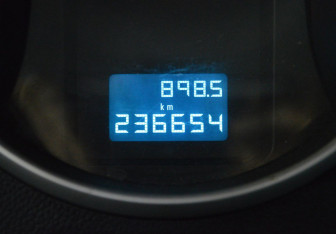 Подержанный автомобиль Chevrolet Cruze Sedan 2011 года (15 фото)