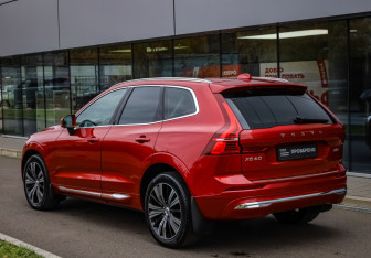 Подержанный автомобиль Volvo XC60 2021 года (7 фото)