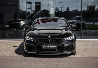 Подержанный автомобиль BMW M8 Coupe 2023 года (4 фото)