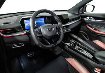 Подержанный автомобиль Geely Coolray 2023 года (11 фото)