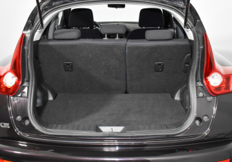 Подержанный автомобиль Nissan Juke 2013 года (17 фото)