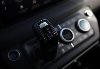 Подержанный автомобиль Land Rover Defender Suv 2021 года (13 фото)