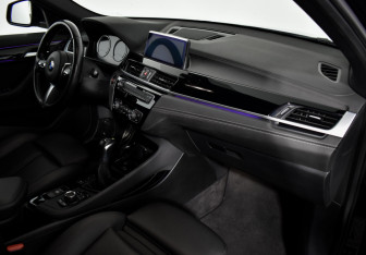 Подержанный автомобиль BMW X2 2019 года (13 фото)