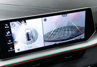 Подержанный автомобиль Geely Coolray 2024 года (17 фото)