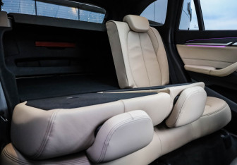 Подержанный автомобиль BMW X1 2021 года (32 фото)