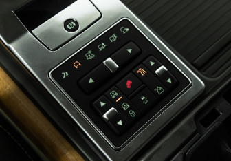 Подержанный автомобиль Land Rover Range Rover Sport 2013 года (20 фото)