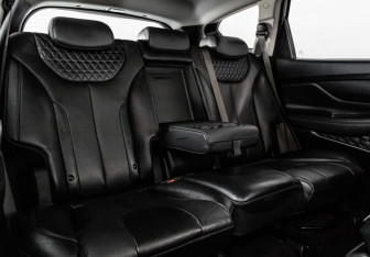 Подержанный автомобиль Hyundai Santa Fe 2020 года (27 фото)