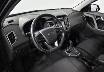 Подержанный автомобиль Hyundai Creta 2019 года (9 фото)