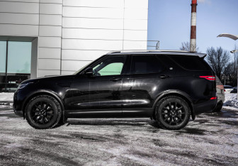Подержанный автомобиль Land Rover Discovery 2017 года (9 фото)