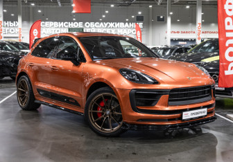 Подержанный автомобиль Porsche Macan 2016 года (8 фото)