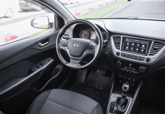 Подержанный автомобиль Hyundai Solaris Sedan 2019 года (10 фото)