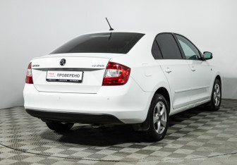 Подержанный автомобиль Skoda Rapid Liftback 2016 года (5 фото)