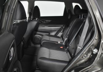 Подержанный автомобиль Nissan X-Trail 2018 года (11 фото)