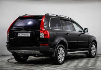 Подержанный автомобиль Volvo XC90 2007 года (5 фото)