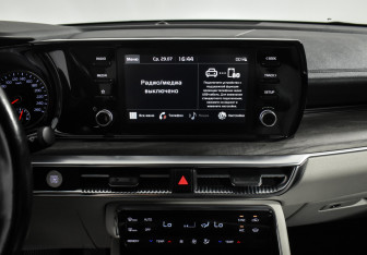 Подержанный автомобиль Kia K5 2021 года (17 фото)