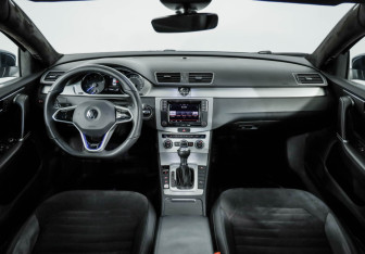 Подержанный автомобиль Volkswagen Passat Sedan 2014 года (10 фото)