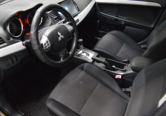 Подержанный автомобиль Mitsubishi Lancer Sedan 2008 года (10 фото)