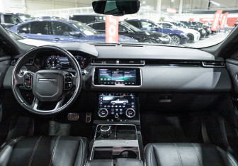Подержанный автомобиль Land Rover Range Rover Velar 2019 года (12 фото)