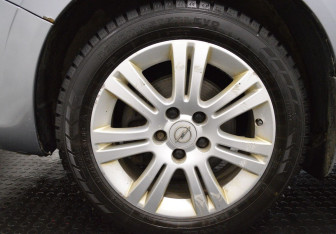 Подержанный автомобиль Opel Zafira Compactvan 2011 года (9 фото)