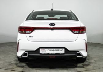 Подержанный автомобиль Kia Rio Sedan 2021 года (6 фото)