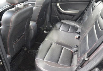 Подержанный автомобиль Changan CS35 2014 года (11 фото)