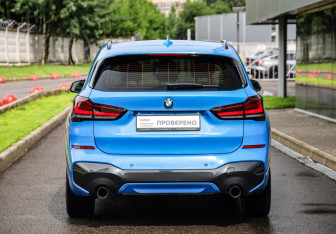 Подержанный автомобиль BMW X1 2020 года (7 фото)