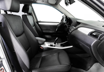 Подержанный автомобиль BMW X3 2013 года (23 фото)