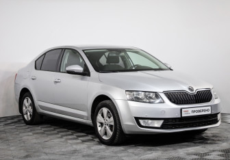 Подержанный автомобиль Skoda Octavia Liftback 2013 года (3 фото)
