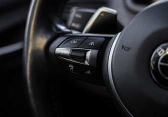 Подержанный автомобиль BMW X5 2013 года (13 фото)