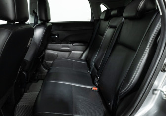 Подержанный автомобиль Mitsubishi ASX 2013 года (10 фото)