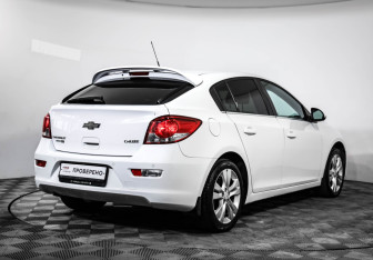 Подержанный автомобиль Chevrolet Cruze Hatchback 2013 года (5 фото)