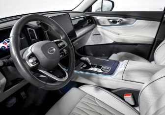 Подержанный автомобиль GAC GS8 2023 года (9 фото)