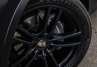 Подержанный автомобиль Porsche Cayenne 2019 года (9 фото)