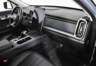 Подержанный автомобиль Jaecoo J7 2023 года (14 фото)