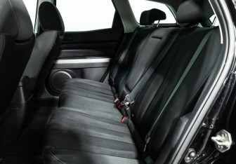 Подержанный автомобиль Mazda CX-7 2009 года (10 фото)