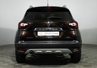 Подержанный автомобиль Renault Kaptur 2018 года (6 фото)