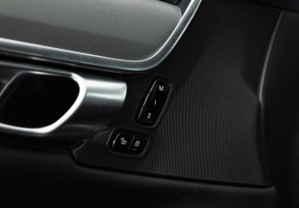 Подержанный автомобиль Volvo S90 2019 года (16 фото)