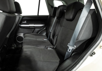 Подержанный автомобиль Suzuki Grand Vitara 2008 года (10 фото)