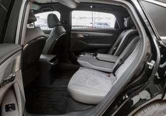 Новый Voyah Passion 2023 (9 фото)