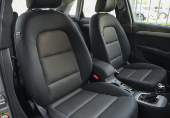 Подержанный автомобиль Audi Q3 2013 года (23 фото)