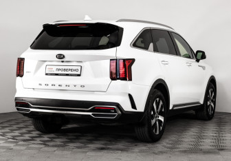 Подержанный автомобиль Kia Sorento 2021 года (7 фото)