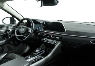 Подержанный автомобиль Hyundai Sonata 2019 года (9 фото)